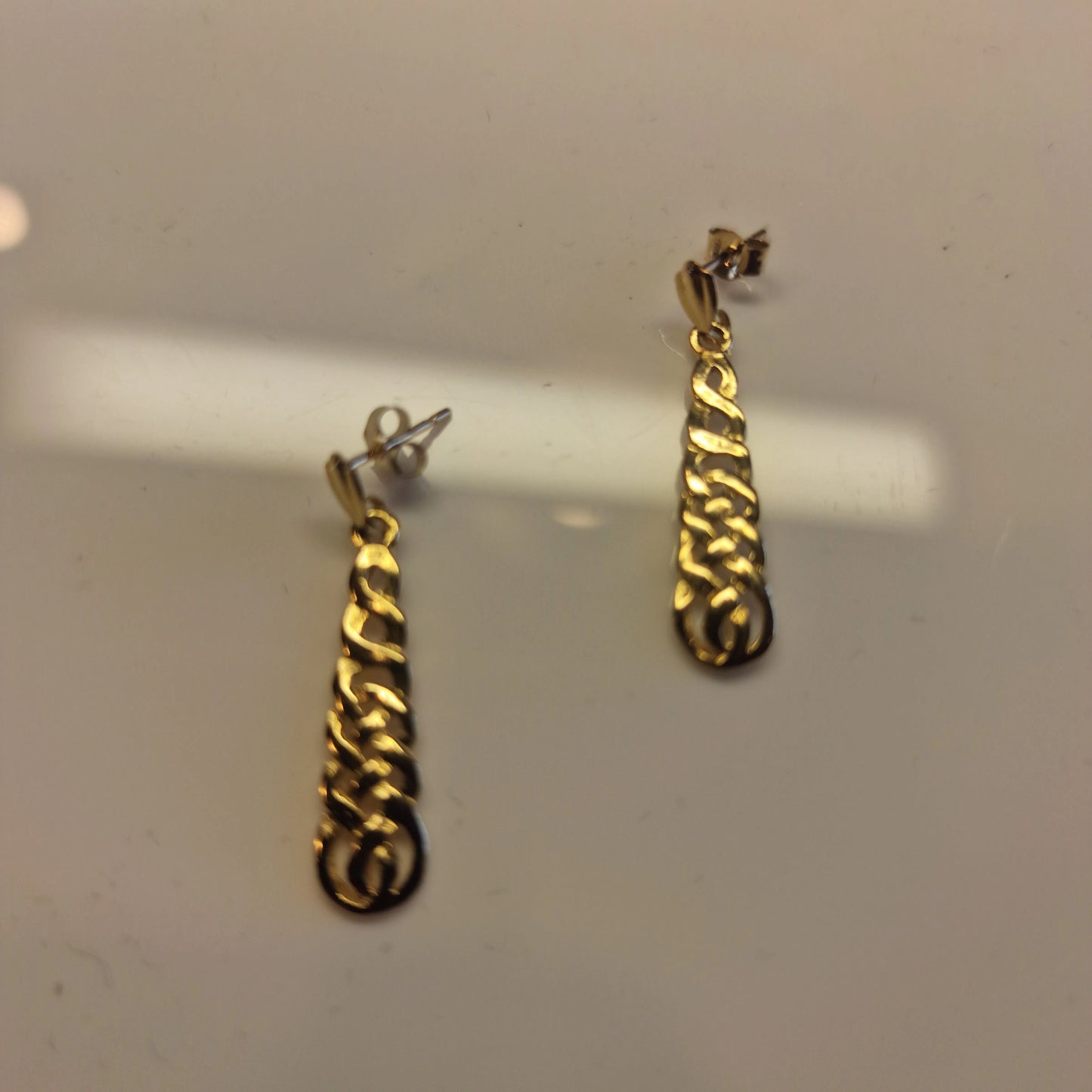 CE060 - EAR DER CELTIC LONG CELTIC KNOT