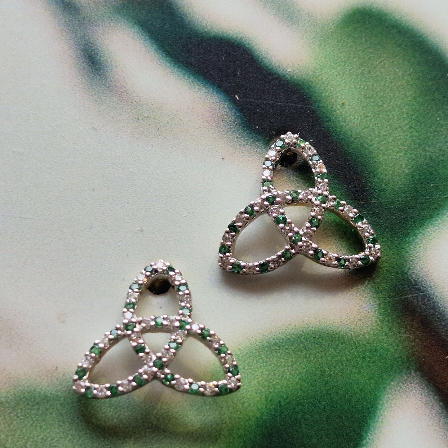 CE063 - EAR CZ/GR TRINITY