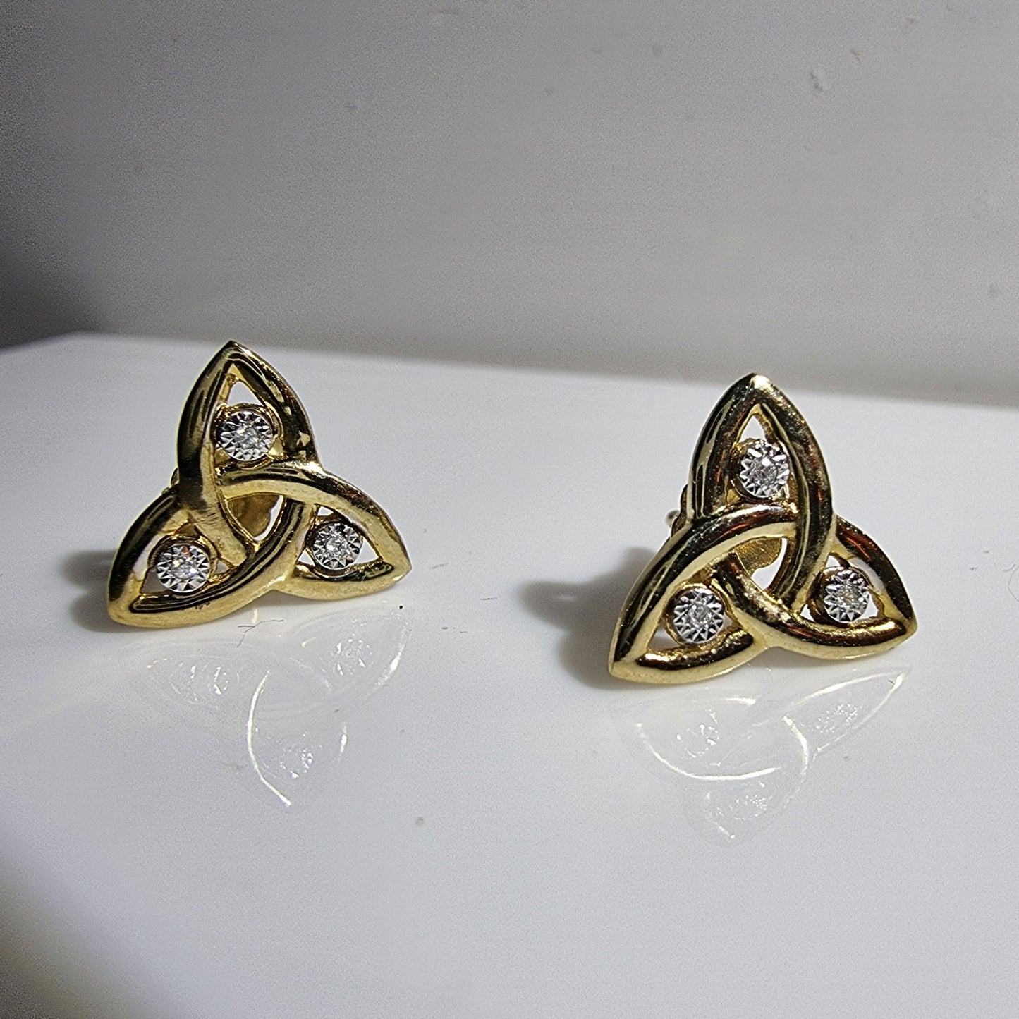 DE005 - EAR DIA TRINITY Y9 3XDIA