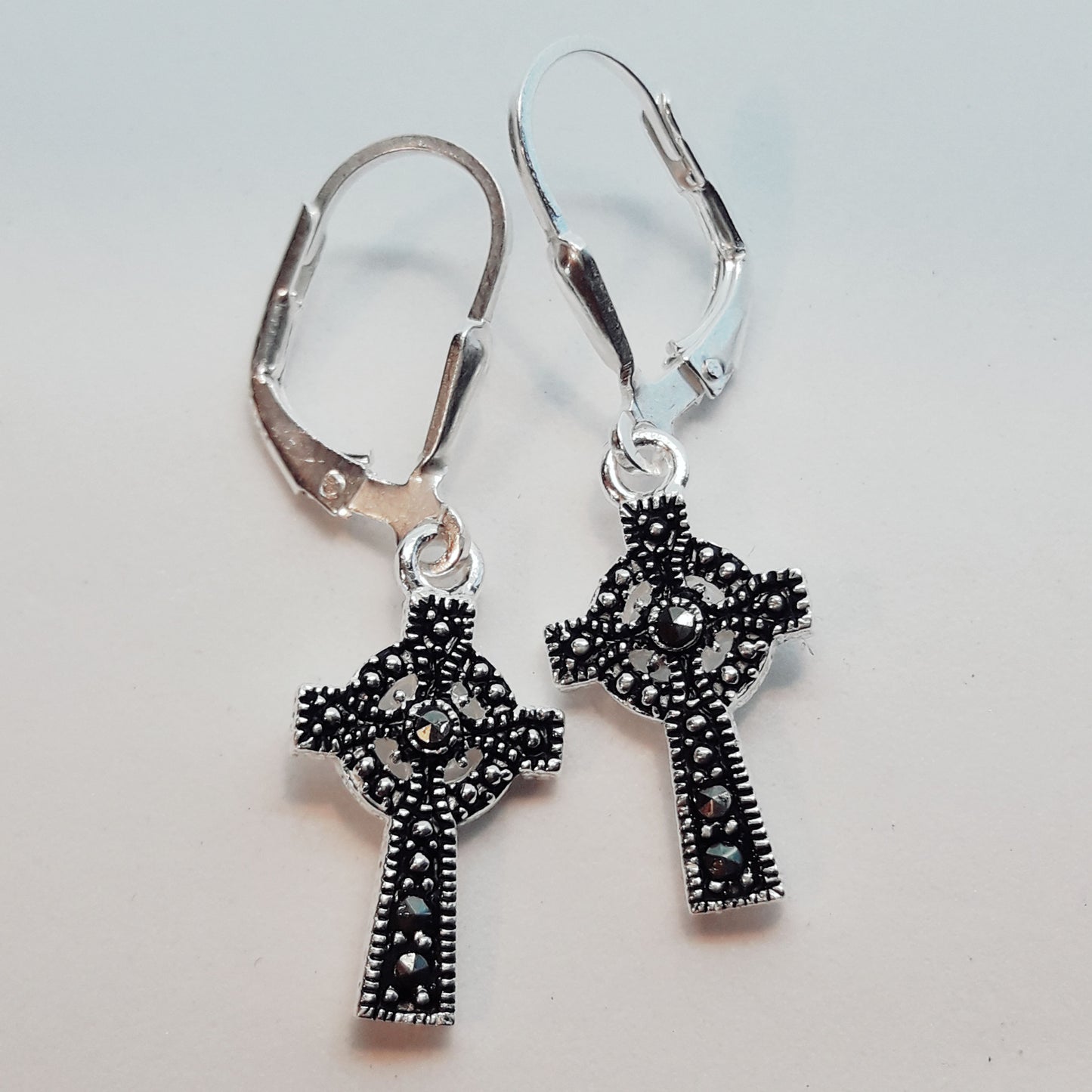 SCE049 - EAR MARCA