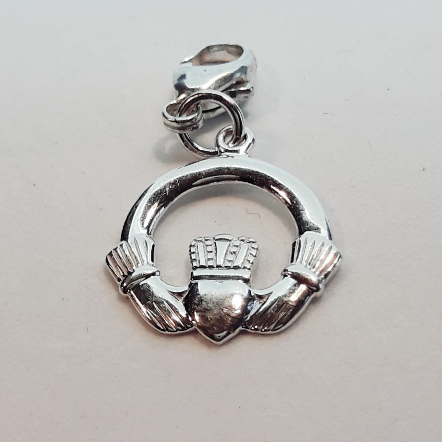 SCH07 - CHARM PEND CLADD PLAIN