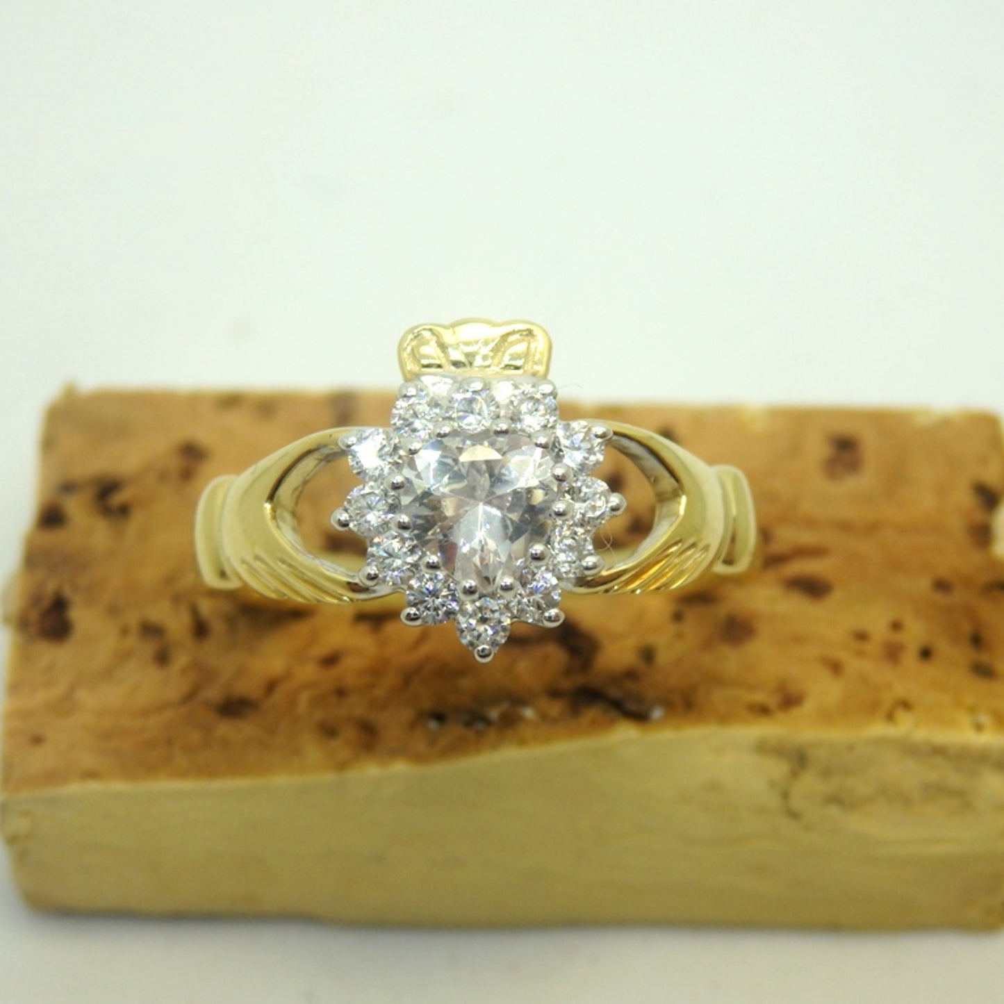CLR36CZ - RING CZ CLADD CL