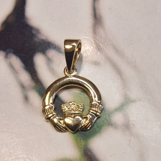 GFCP002 - PEND GF CLADDAGH PLAIN