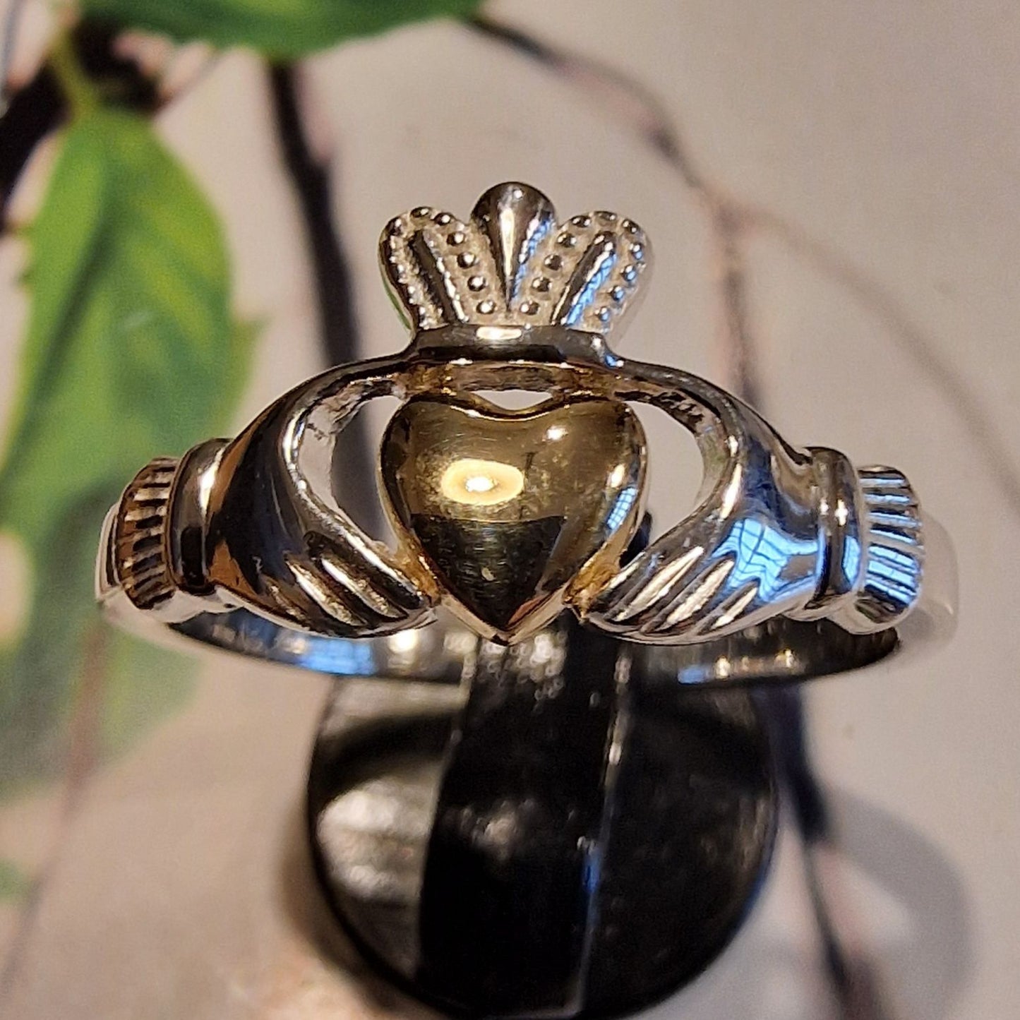 GS9944 - RING CLADDAGH Y9 GOLD HEART