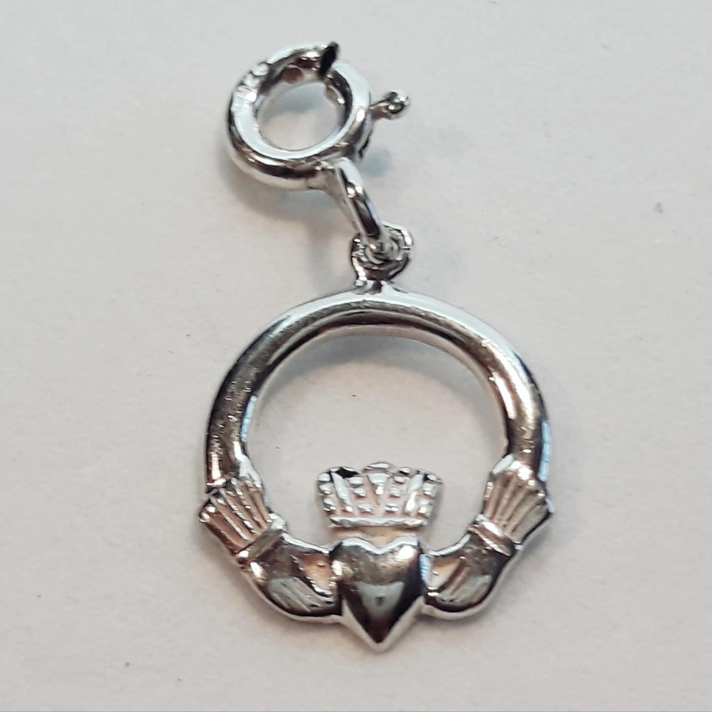 SCH08 - CHARM PEND CLADD PLAIN