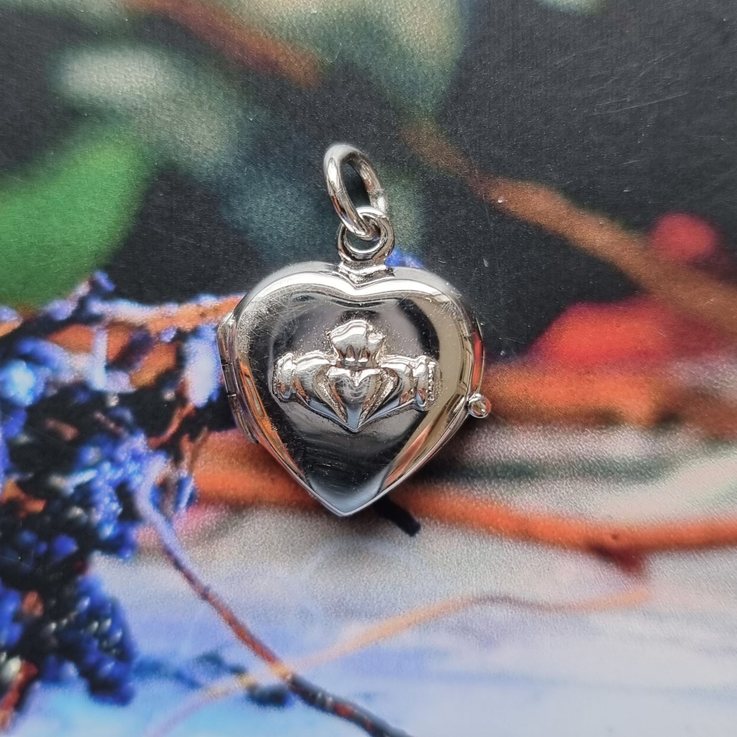 SLOC02 - LOCKET CLADD