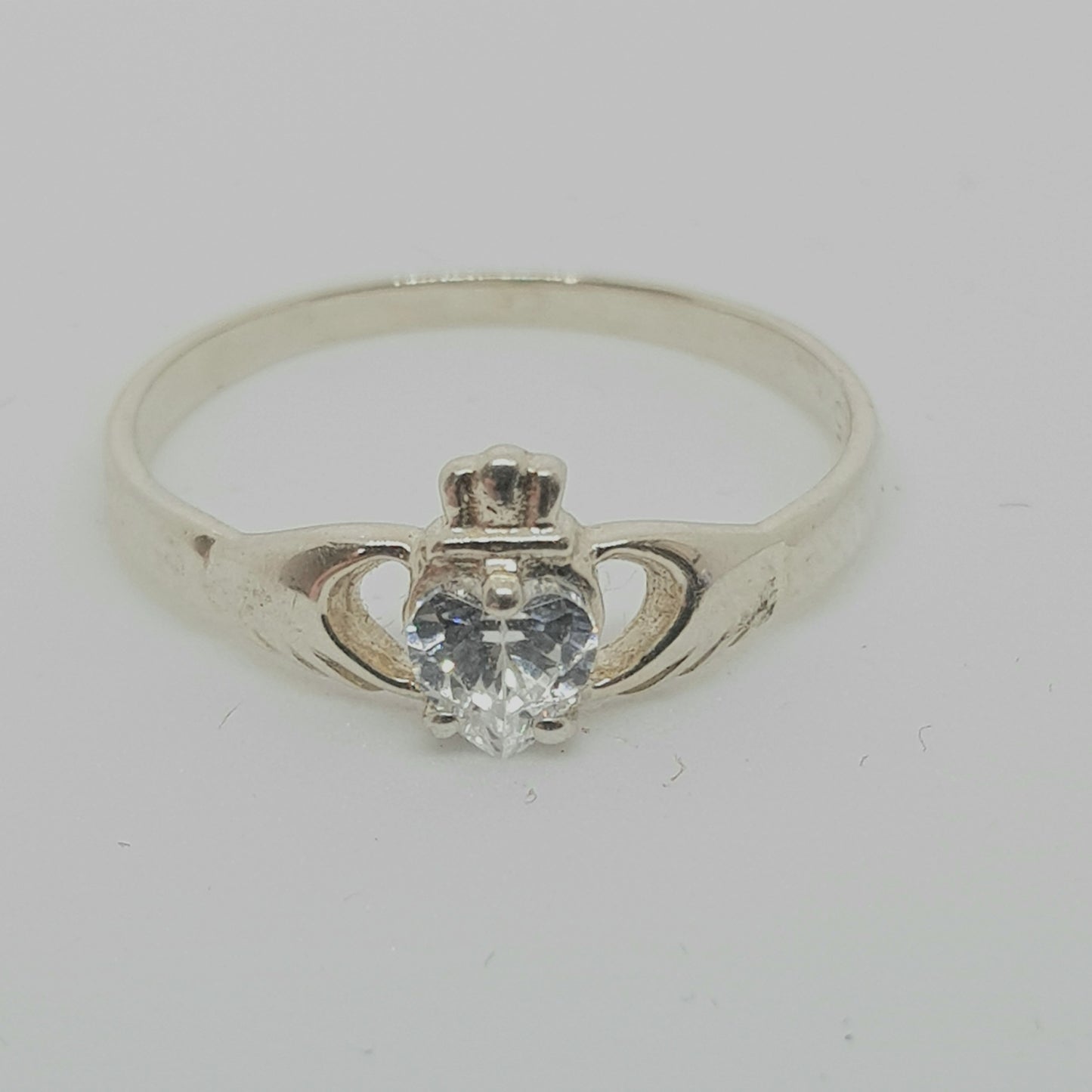 SCLR47CZ - RING CZ CLADD