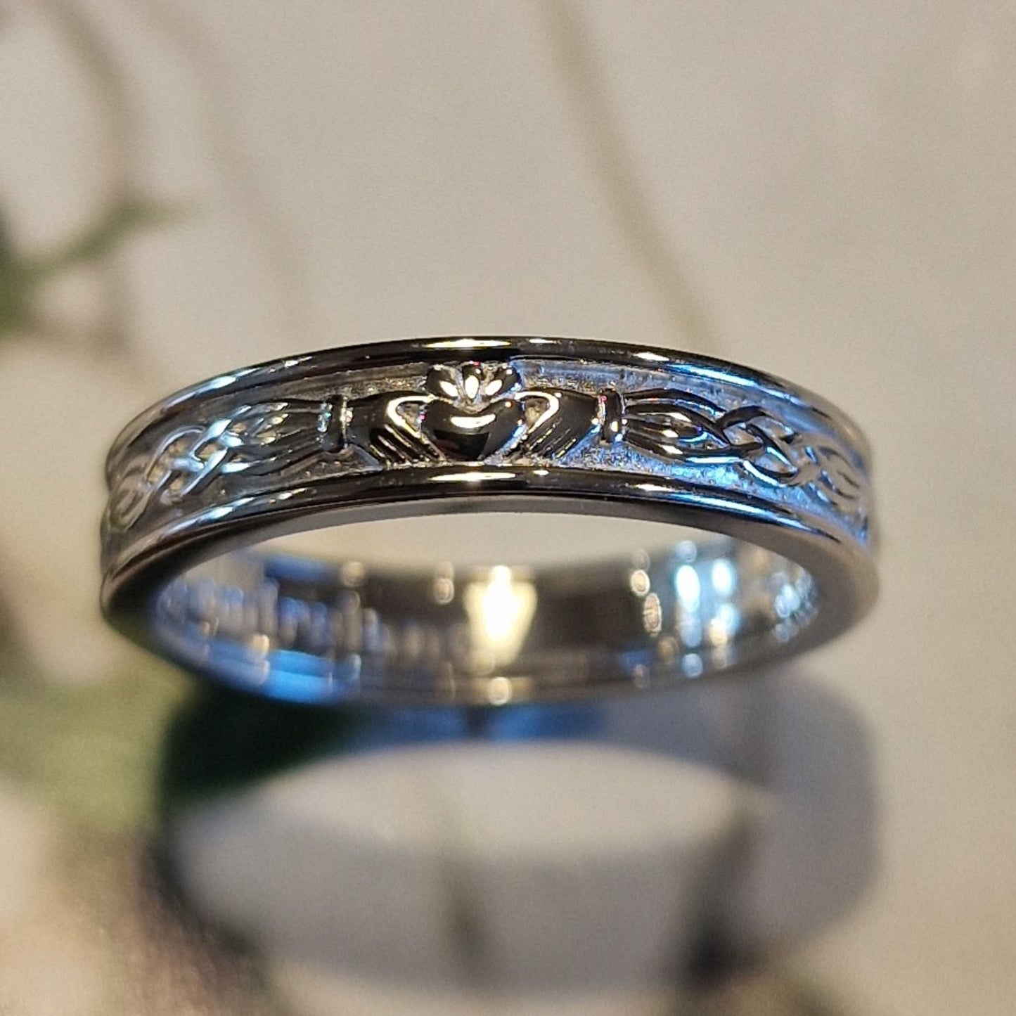 SCLR6077 - RING