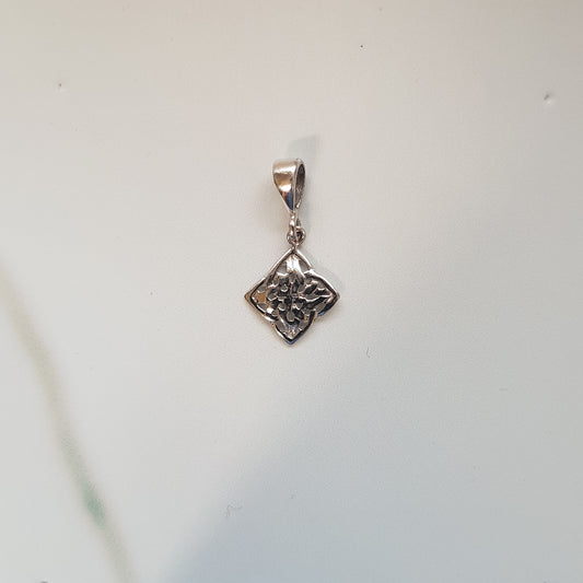 SCP057 - PEND CELTIC KNOT