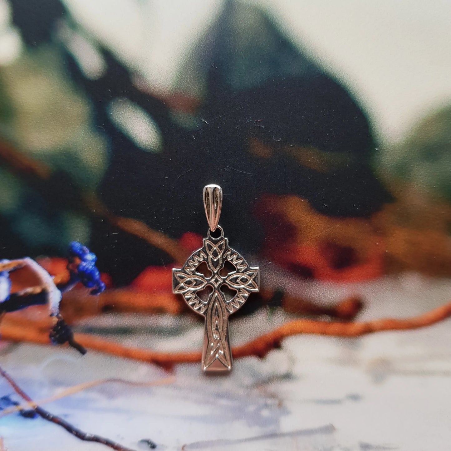 SCP077 - PEND PLAIN CELTIC CROSS ENGRAVED