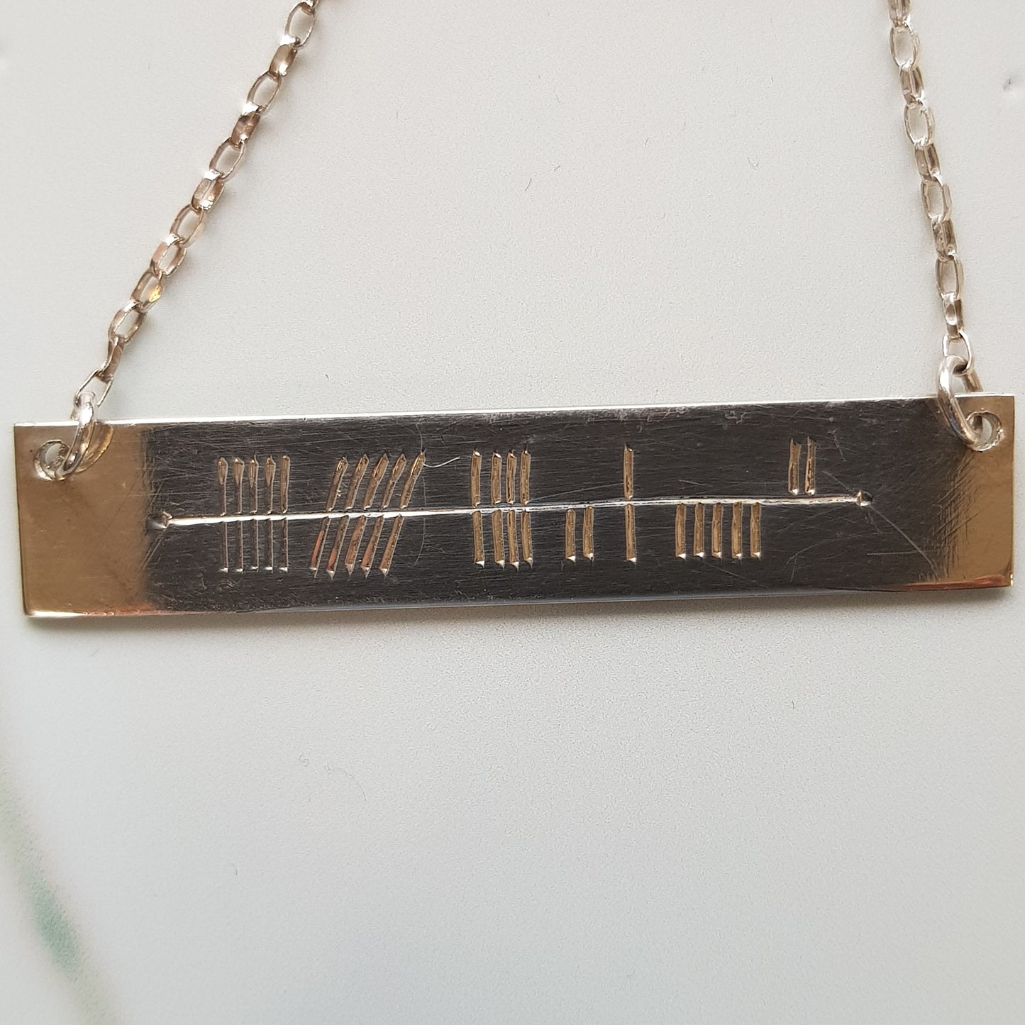SCP177 - PEND OGHAM HORIZONTAL IRELAND INGOT