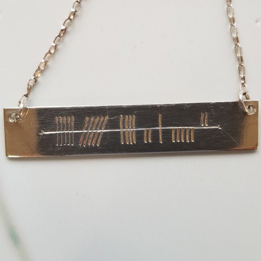 SCP177 - PEND OGHAM HORIZONTAL IRELAND INGOT