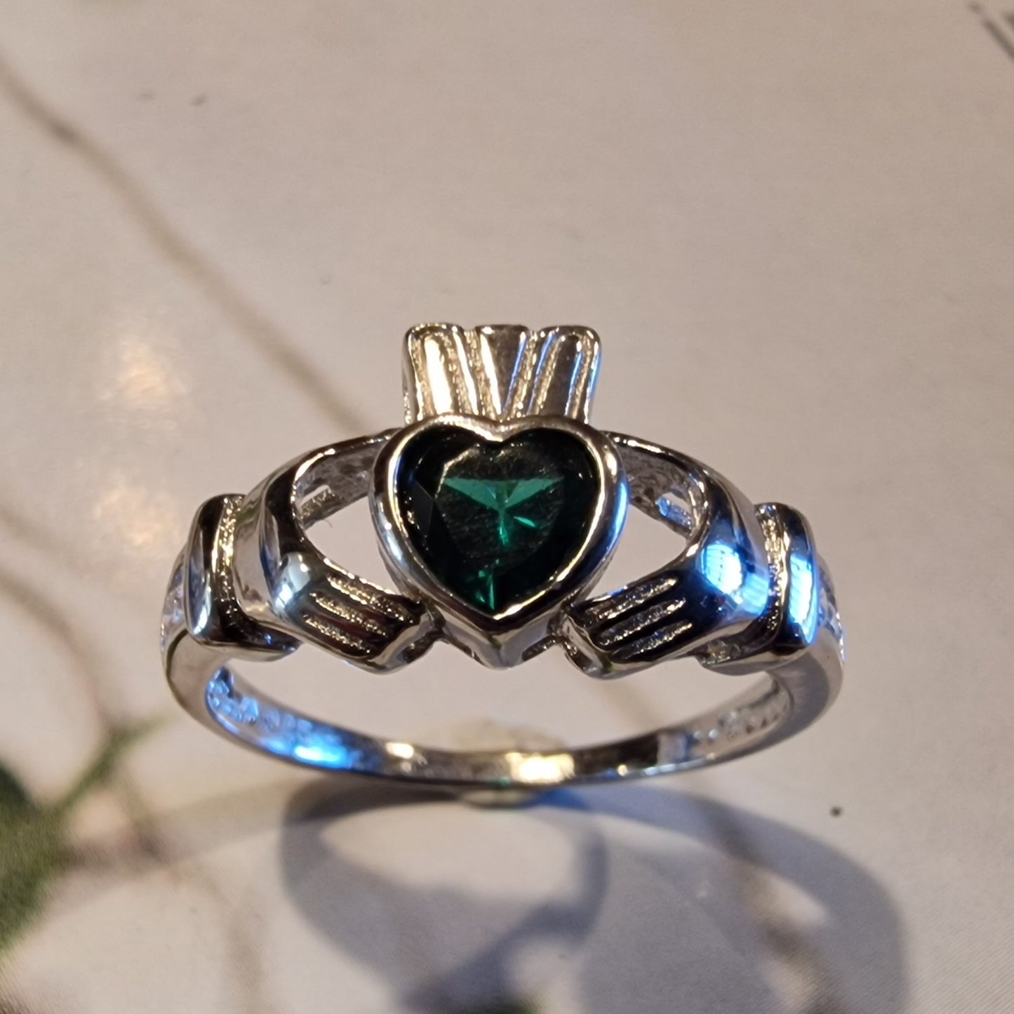 SKS6668GR - RING 05 CZ CLADD RHOD LRG