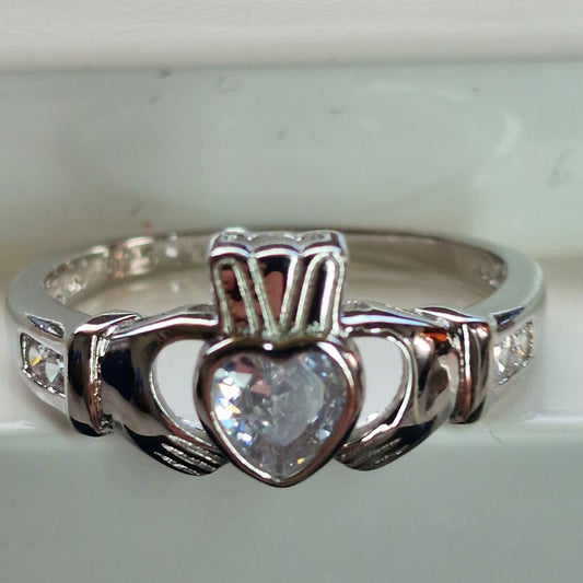 SKS6668CZ - RING 04 CZ CLADD RHOD LRG