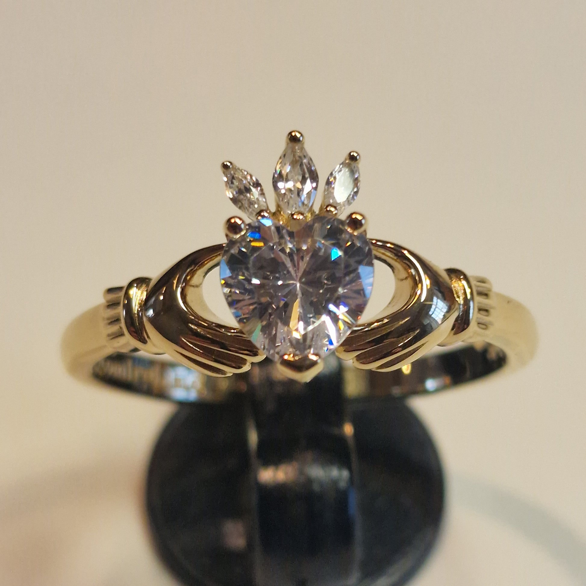 Clr08cz Y9